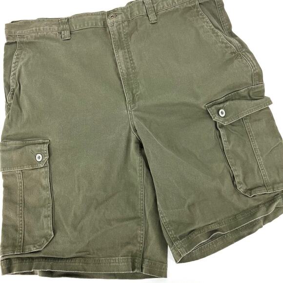 Boulder Creek Trading Company Army Green Cargo Shorts Size 44 Tall - Picture 1 of 8